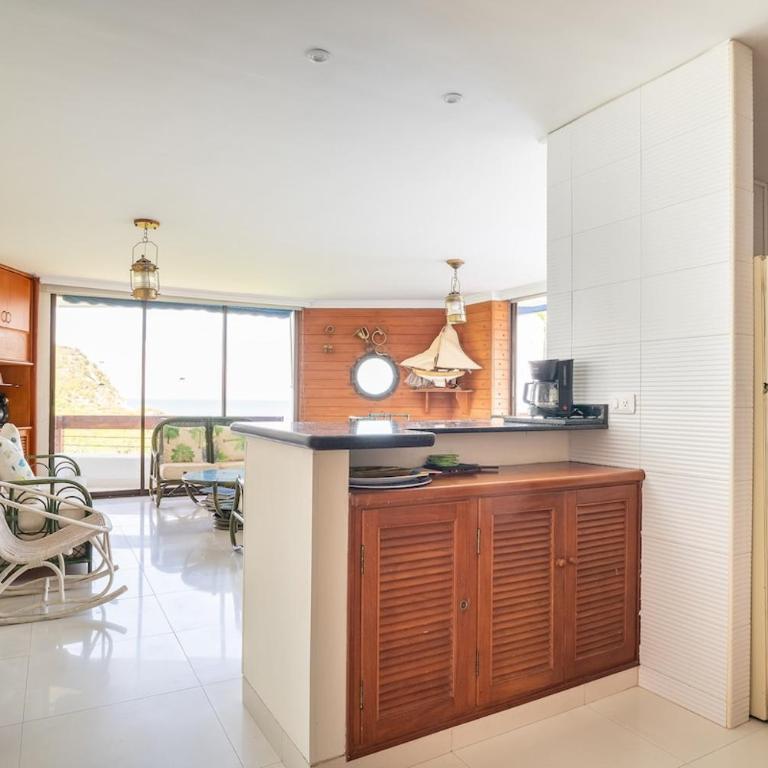 Spectacular oceanfront apartment with private beach - Room #1586909101 - 20