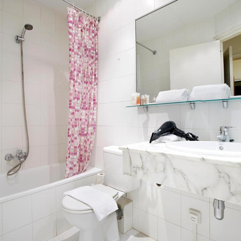 Apartamentos Calvet - Two-Bedroom Apartment - 1