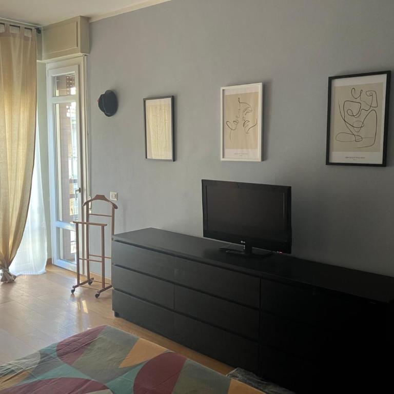 Apartment in Arona - Jerry's House - 100mt dal Lago - Appartamento con 1 Camera da Letto - 25