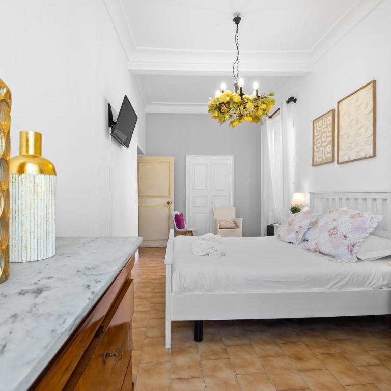 Élégant 4 pièces à deux pas de la rue piétonne - Three-Bedroom Apartment - 7