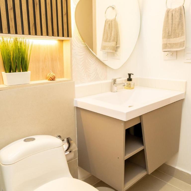 Elegante apartamento con vista al mar en cielo mar - Room #1586929701 - 2