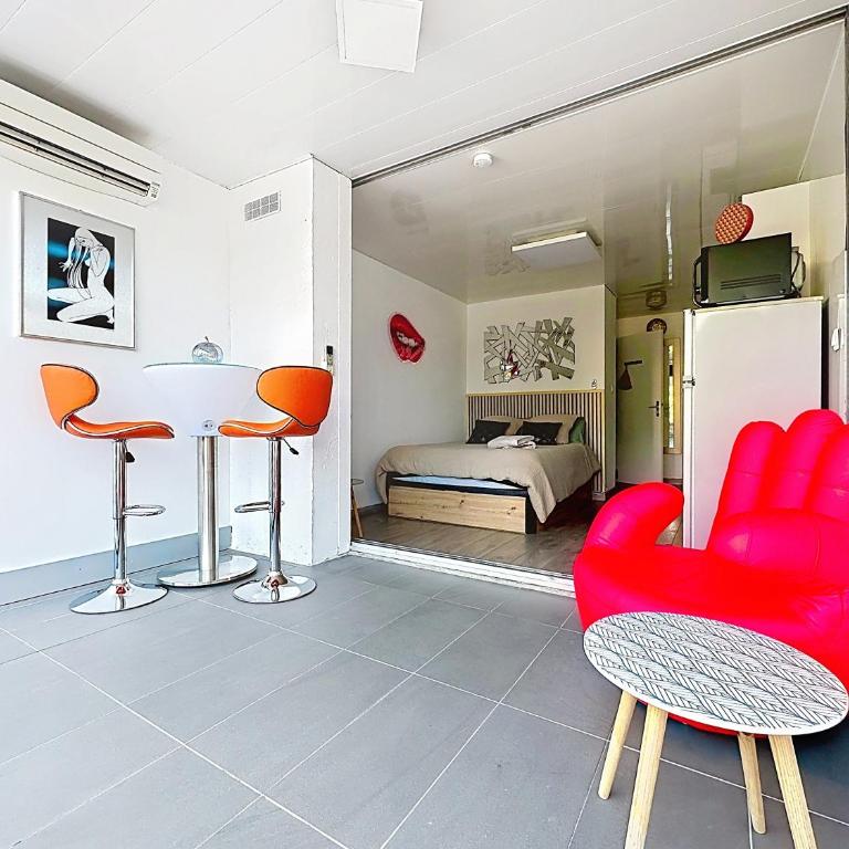 Studio le Venus Light 17 avec terrasse au village naturiste Port Venus - Appartement - Rez-de-Chaussée - 4