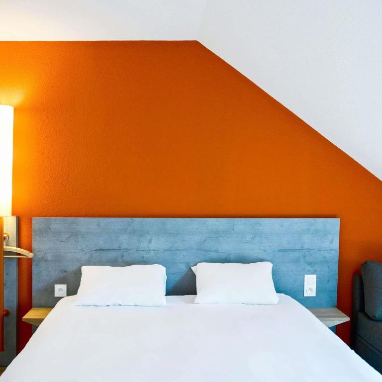 ibis budget Vannes - Chambre Triple avec 1 Lit Double et 1 Lit Simple - 4