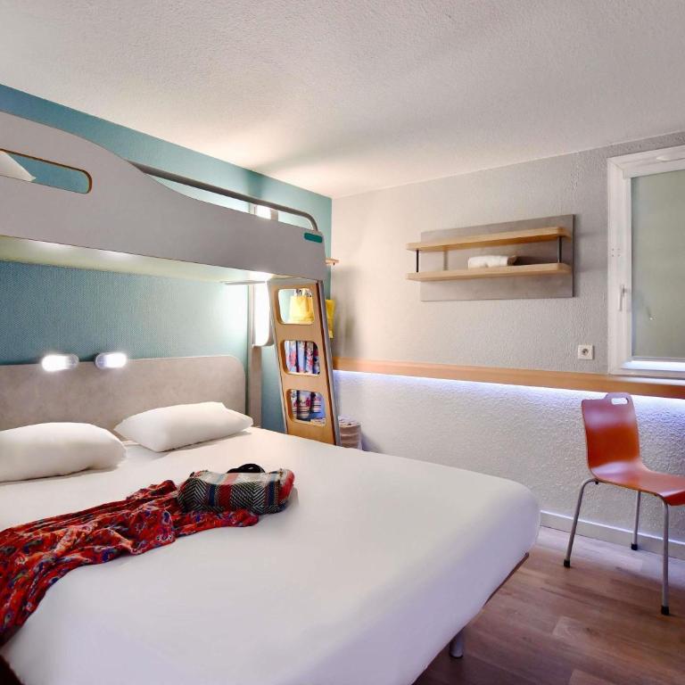ibis budget Vannes - Chambre Triple - 2