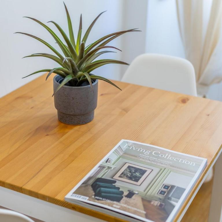 City Stay Bright and elegant apartment with WiFi - Deluxe One-Bedroom Apartment - 26