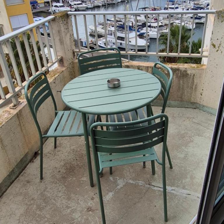 Port Dauphin 92, Studio mezzanine climatisé, vue Centre Port - Apartment with Sea View - 19