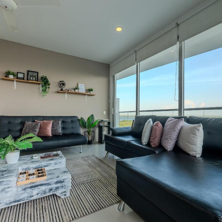 Oceanfront condominium with direct access to the beach. - One-Bedroom Apartment with Lake View - 20