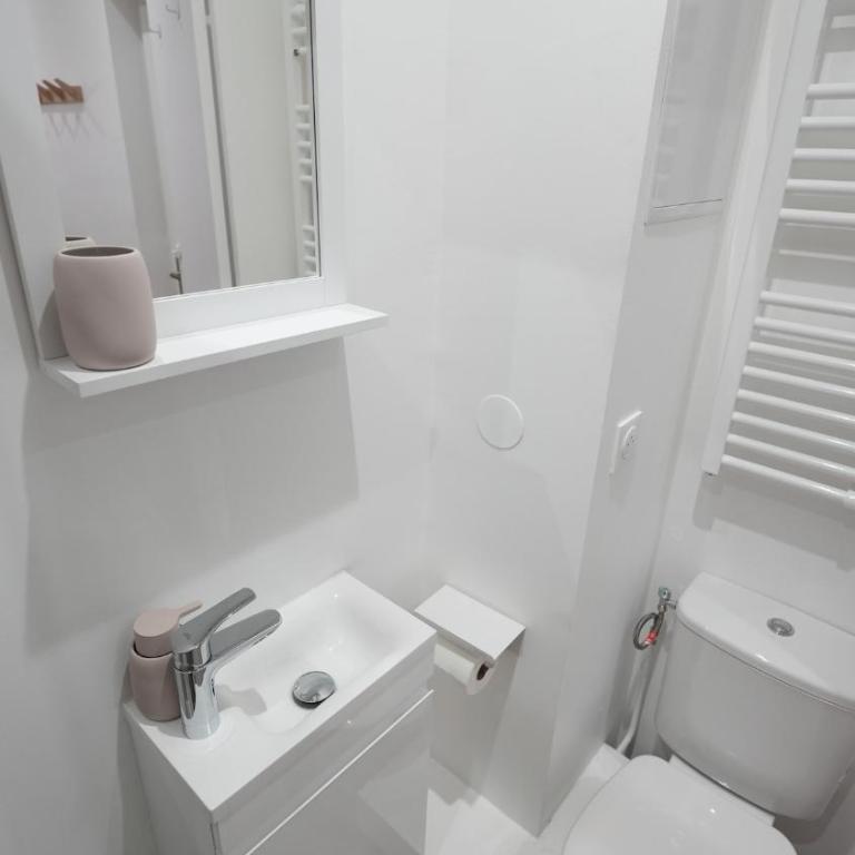 Berthelot Design au pied du tram et proche métro - Appartement 1 Chambre - 10