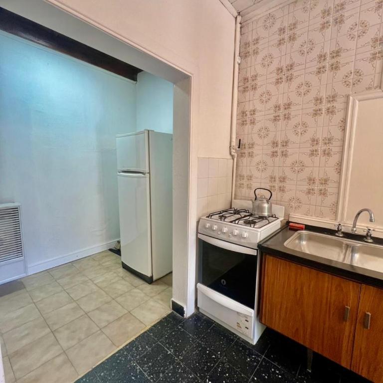 Departamento Céntrico 3 - One-Bedroom Apartment with Garden View - 9