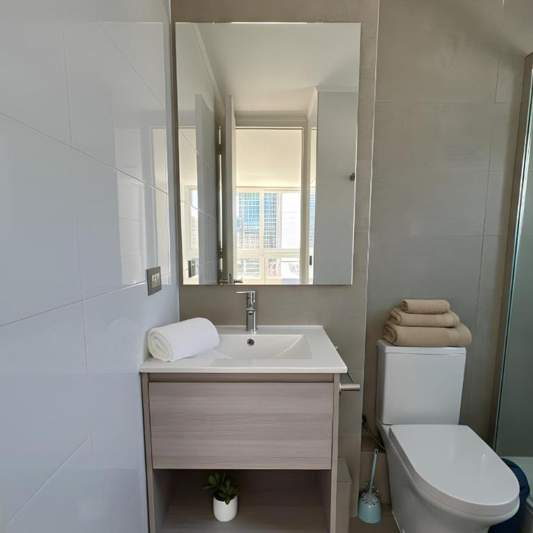 2H2B I Mall Plaza Egaña en Ñuñoa - Two-Bedroom Apartment - 2