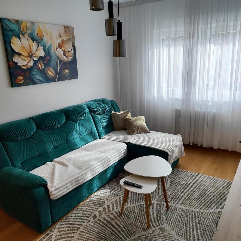 Apartman Sreća - One-Bedroom Apartment - 4