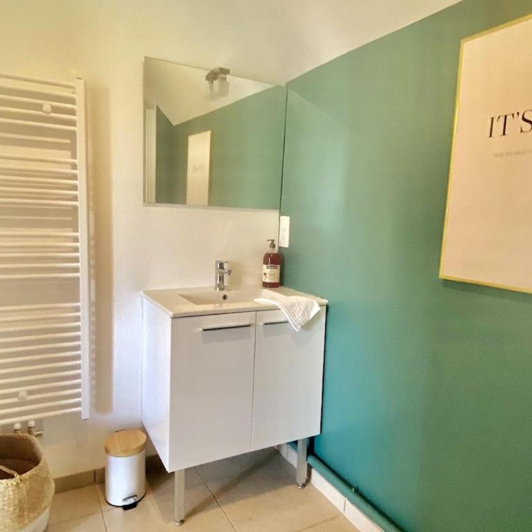 Appartement Vue Château - parking privé - 80m2 - Vaugueux Caen - Appartement 2 Chambres - 4