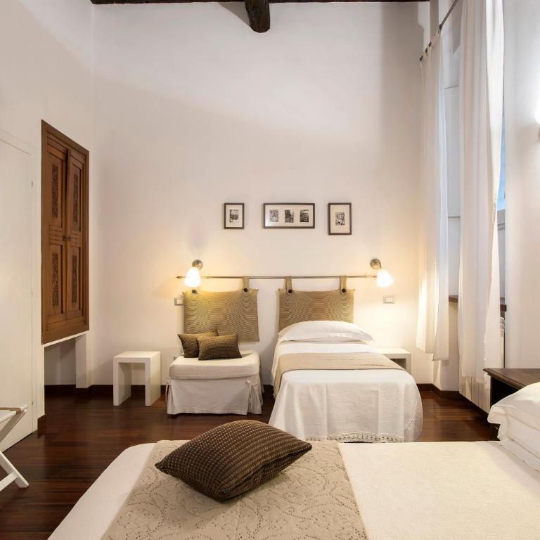 B&B Arco Del Lauro - Camera Familiare - 4