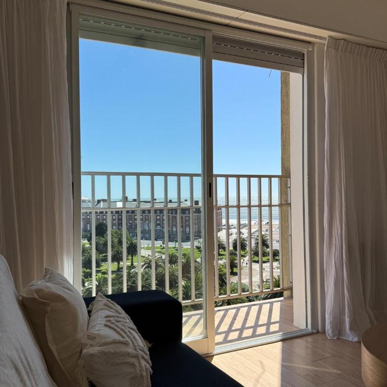 Vista al Mar y Plaza Colon - Departamento Nuevo - Room #1586964301 - 11