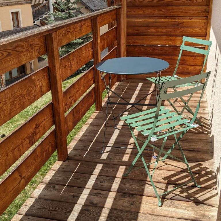 Appartement 3 pieces 6 personnes, 2 chambres, wifi fibre gratuit, piscine l'été et au pied des pistes l'hiver - Appartement 2 Chambres avec Vue sur la Montagne - 15