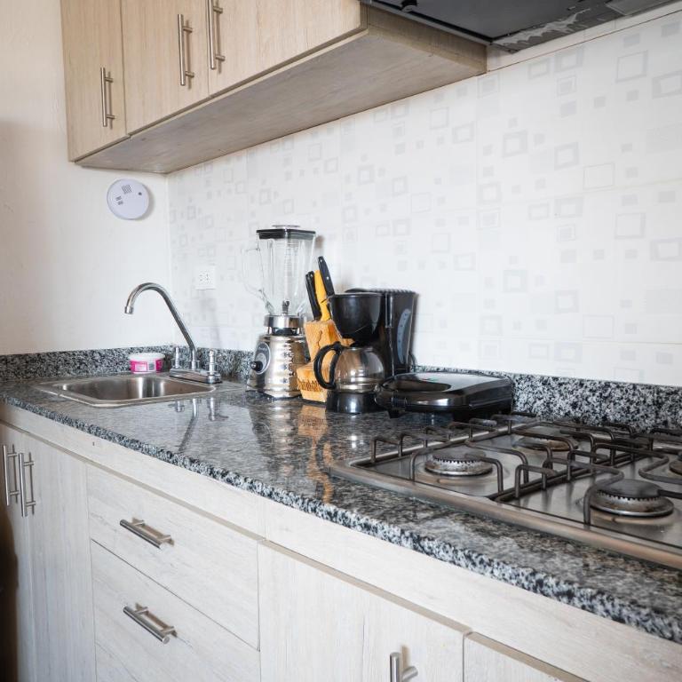Casa Badillo 4 3br CRAZY ROOFTOP oldcity jacuzzi AC hottub wifi - Three-Bedroom Apartment - 10