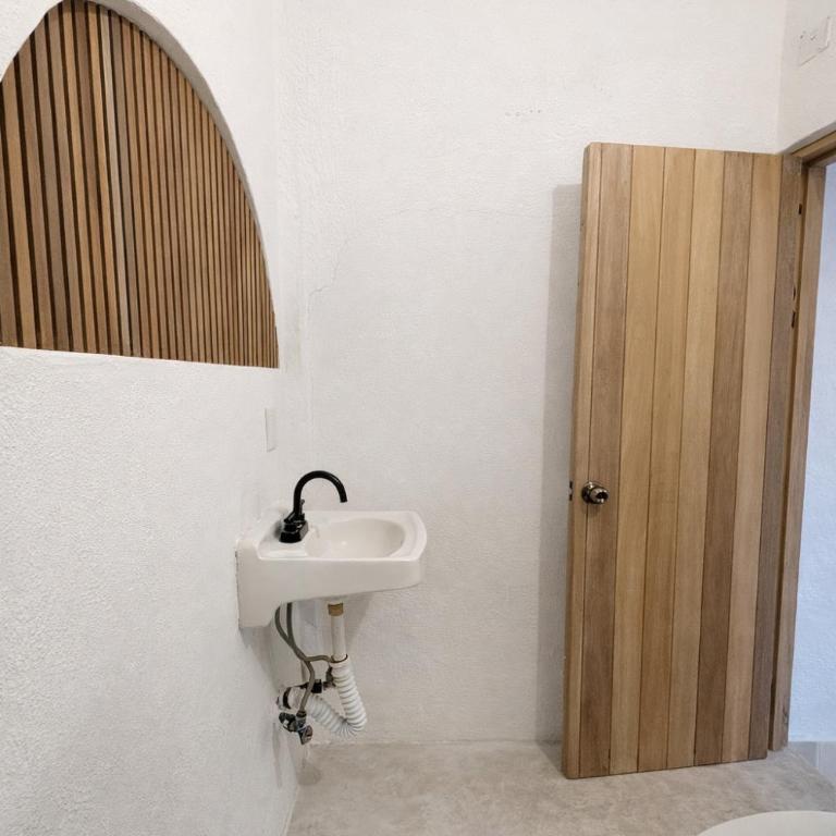 Kaia Beach Hotel - Suite - 9