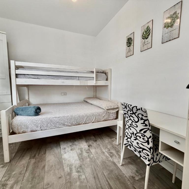 A8 - Apartamento en La Carihuela, 2 dormitorios, Wifi, a 100 metros de la playa - Apartamento - 13