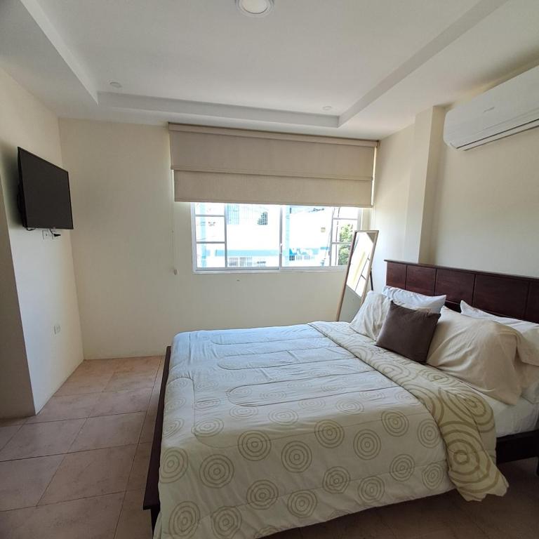 Casa completa con piscina privada en Manta, Ecuador - Three-Bedroom House - 10