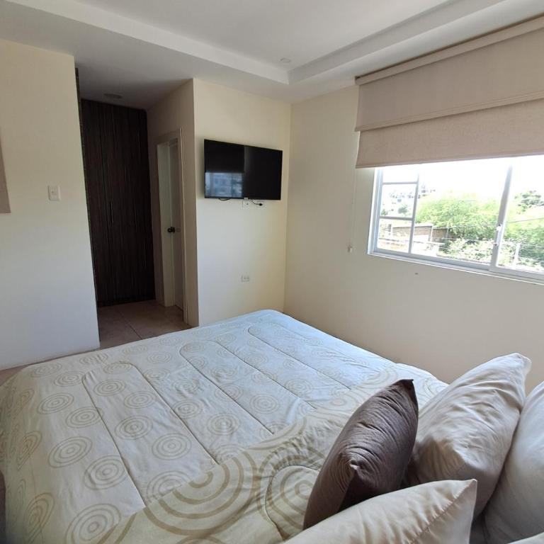 Casa completa con piscina privada en Manta, Ecuador - Three-Bedroom House - 11