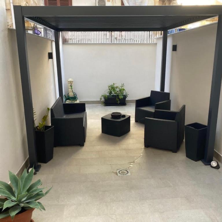 Yris House - Two-Bedroom Apartment - 2
