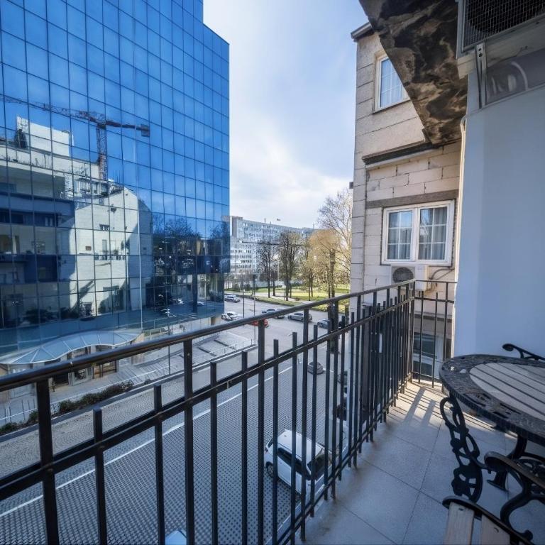 49 Park Villa - Dvokrevetna Soba sa Bračnim Krevetom i Balkonom - 8