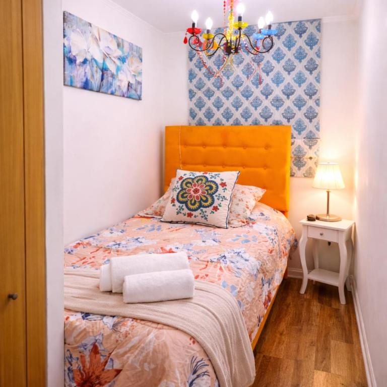 Estiloso 2BR Metro Santa Ana WIFI self-check in - Two-Bedroom Apartment - 12