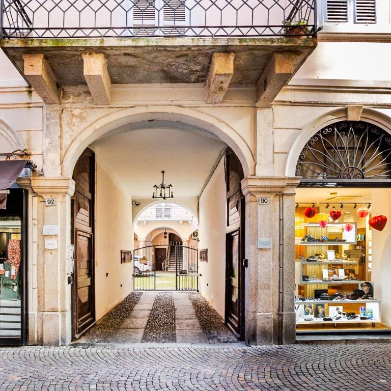 Kindness Art Apartment Arona Historic Center 110sqm Private Parking - Appartamento con 2 Camere da Letto - 31