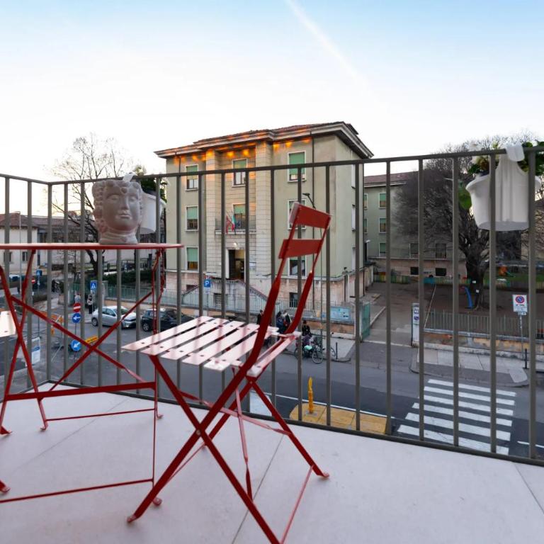 Opera Boutique Rooms - Camera Matrimoniale Deluxe con Balcone - 4