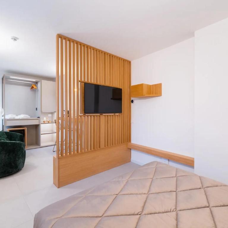 Opera Boutique Rooms - Suite - 7