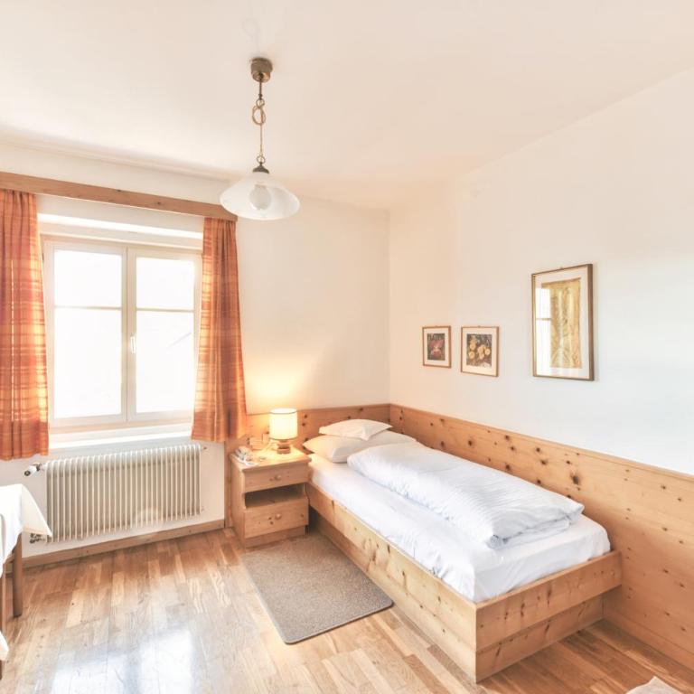 Hotel Gasthof Stern - Dreibettzimmer mit Balkon - 2
