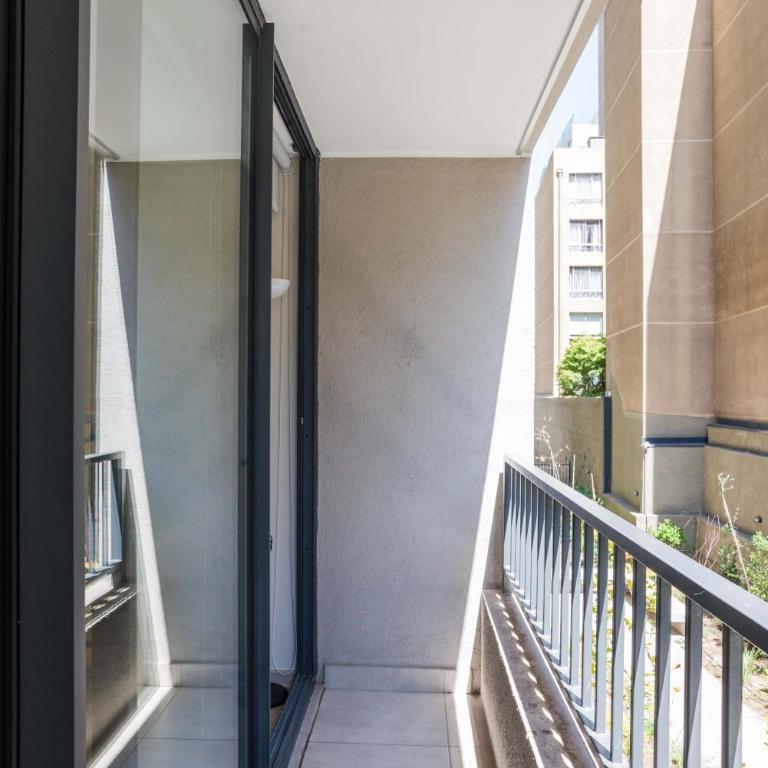 Stylish 2BR in Santiago with Balcony 5 guests - Apartment - 7