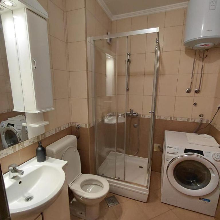 Luna Apartman - One-Bedroom Apartment - 9