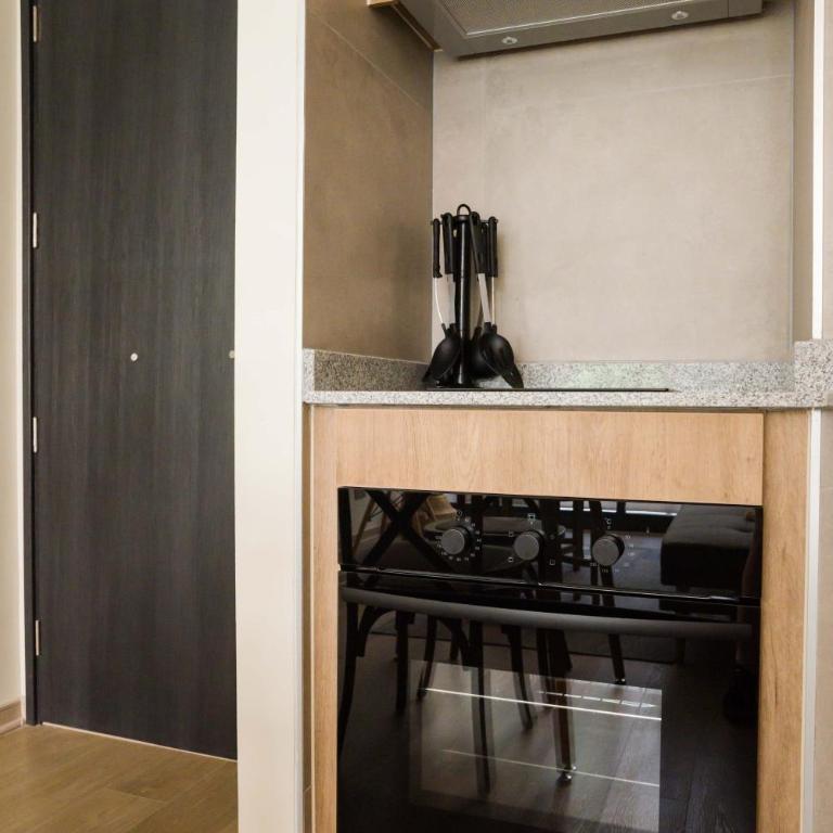 Sleek Santiago Retreat City Views Sleeps 3 - Apartment - 12