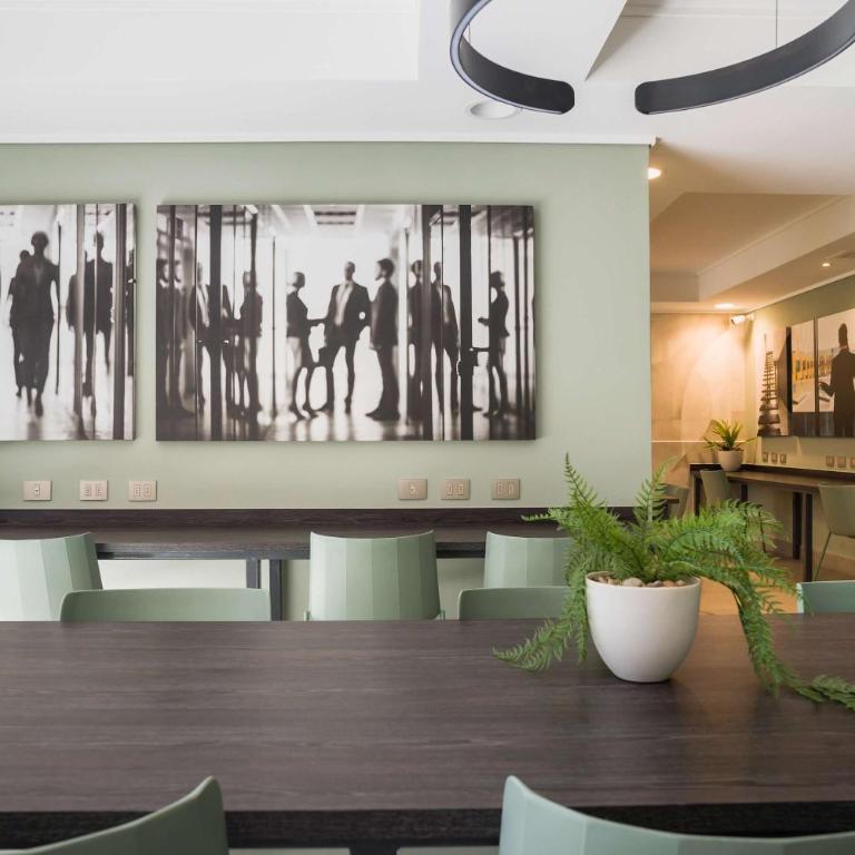 Sleek Santiago Retreat City Views Sleeps 3 - Apartment - 32