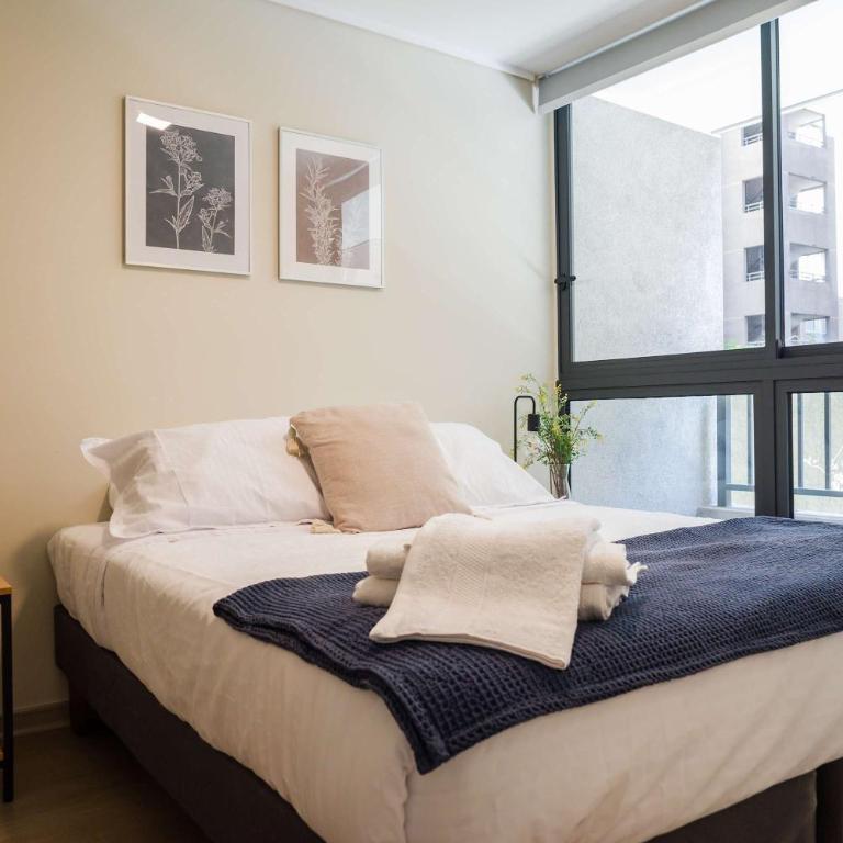 Chic 2BR Apt in Santiago with views 5 Guest - Apartment - 5