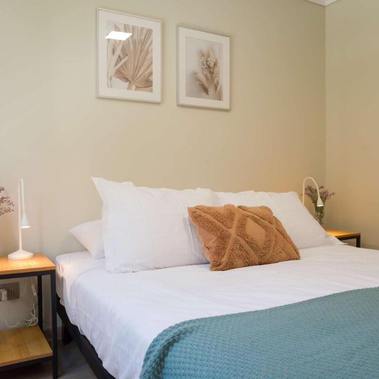 Chic 2BR Apt in Santiago with views 5 Guest - Apartment - 11