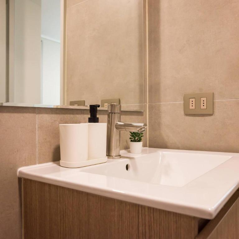 Chic 2BR Apt in Santiago with views 5 Guest - Apartment - 25
