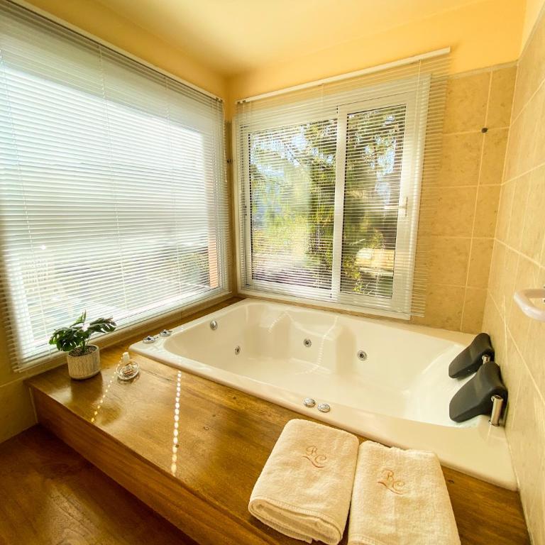 Balcones de La Cumbrecita - Suite Deluxe con bañera de hidromasaje - 12