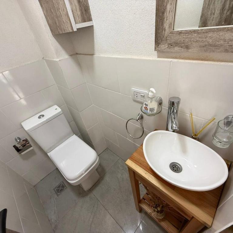 Departamento Duplex con patio, parrilla y garaje - Room #1587086601 - 7