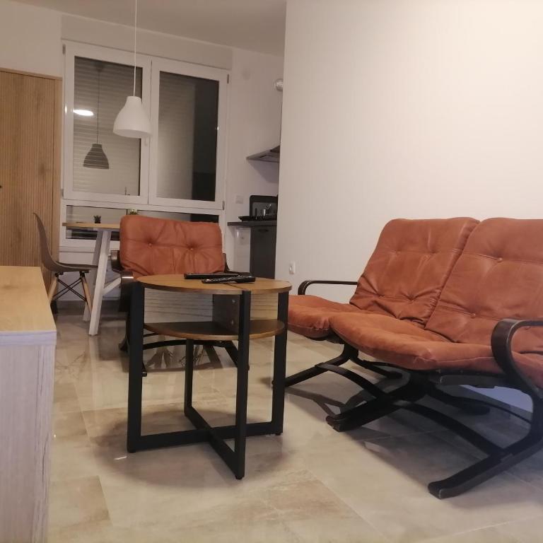 Cloud - One-Bedroom Apartment - 24