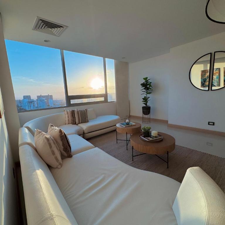 Apartamento amplio con vista a la ciudad - Room #1587090801 - 2