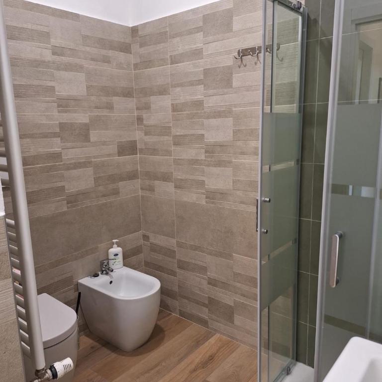 B&B Siena Le Grondaie - Camera Singola con Bagno in Comune - 1