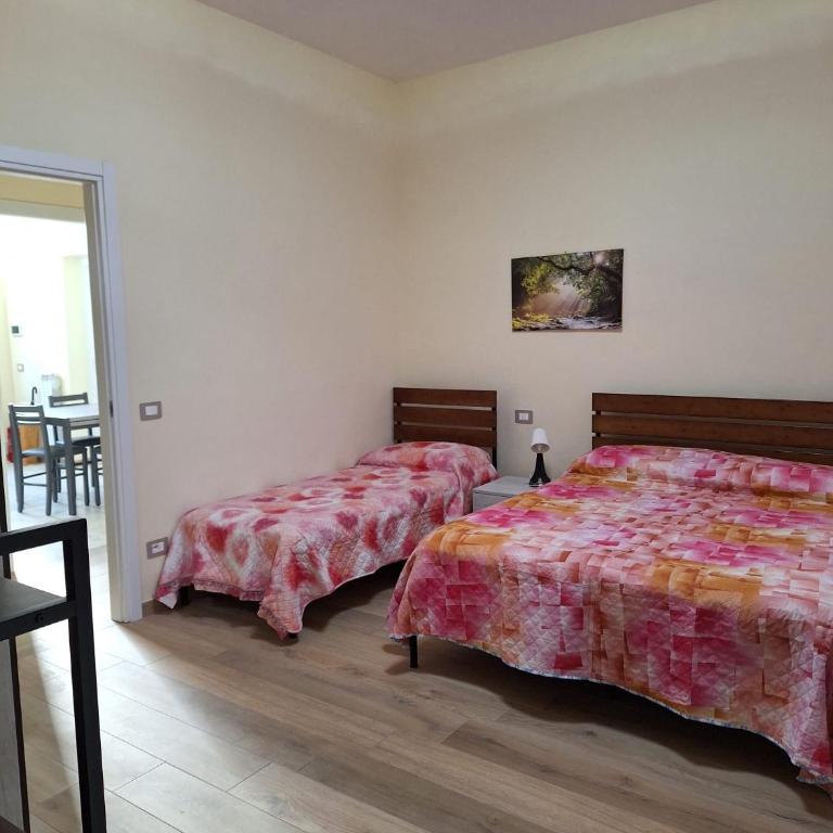 B&B Siena Le Grondaie - Camera Tripla con Bagno Privato - 2