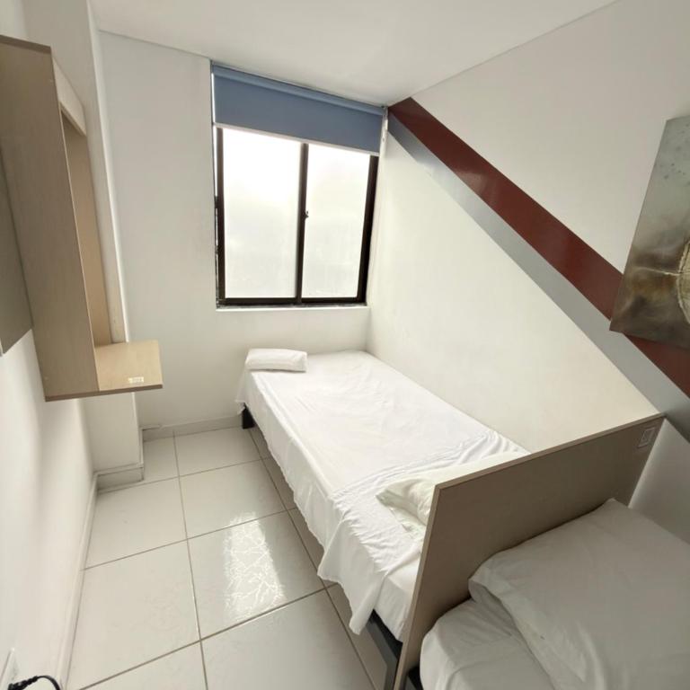 Hotel California Blue Manizales - Habitación Doble Estándar - 2 camas - 7