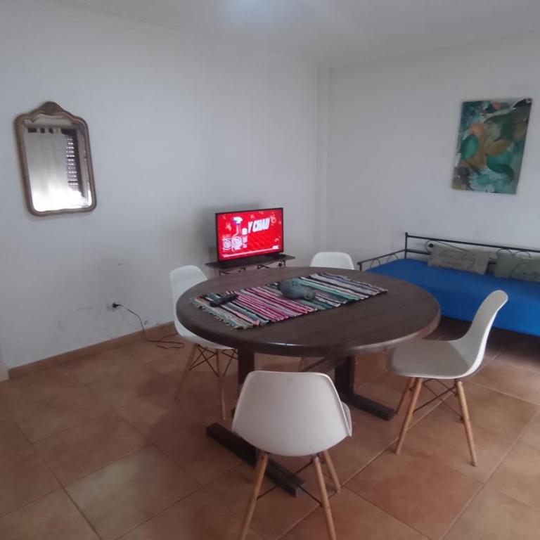 Fiona, ph con jardín - Two-Bedroom Apartment - 3