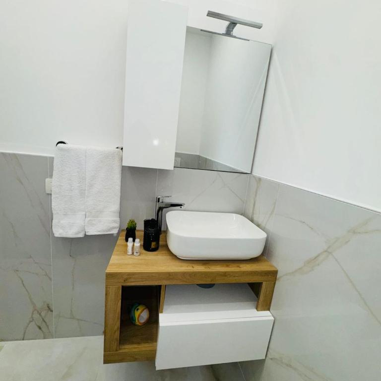 Casa di Ale - Appartamento con 2 Camere da Letto - 14
