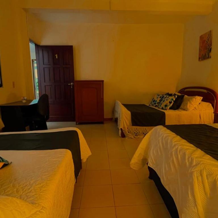 Casa Tomy - Six-Bedroom House - 27