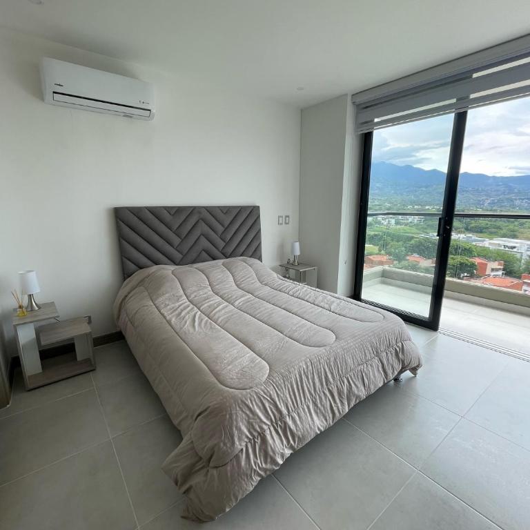Apartaestudio de lujo en Cali - Estudio con balcón - 6