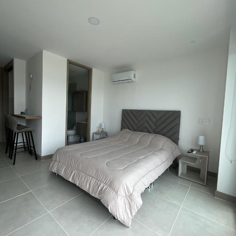 Apartaestudio de lujo en Cali - Estudio con balcón - 9